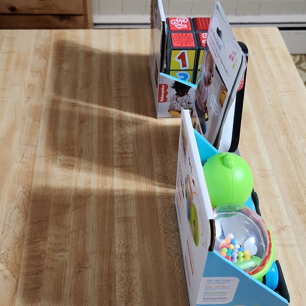3 FISHER PRICE INFANT TOYS - Picture 9 of 16